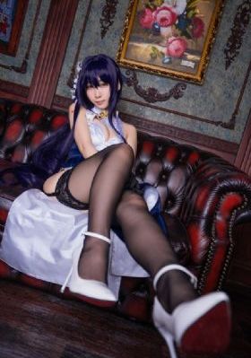 老板一边开会一边摸秘书